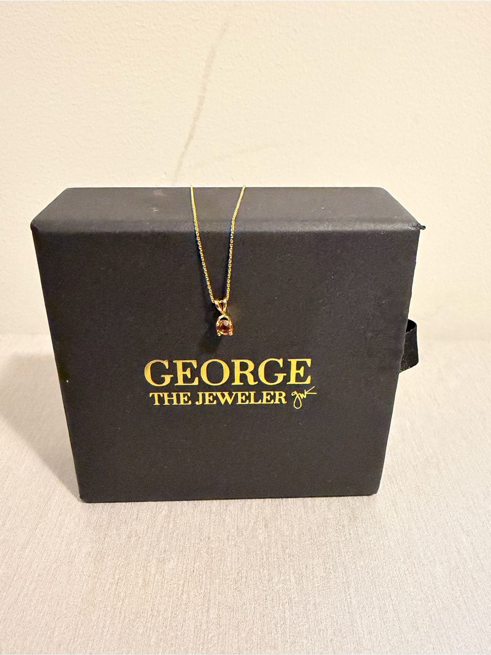 GEORGE THE JEWELER - Classic 14K Gold Chain  - with Semiprecious Stone Pendant